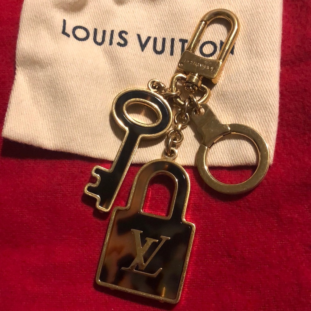 >>SOLD<<100% Authentic Louis Vuitton Bag Charm